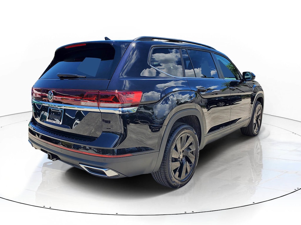 New 2026 Volkswagen Atlas SE w/Technology SUV