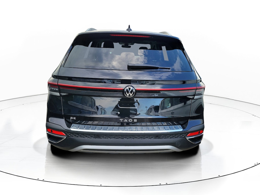 New 2026 Volkswagen Taos 1.5T SE SUV