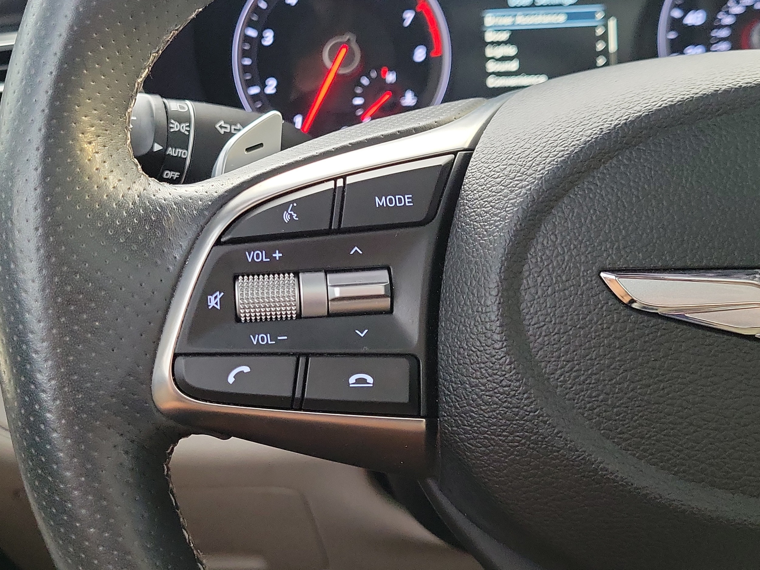 2021 GENESIS G70 Standard - Photo 23