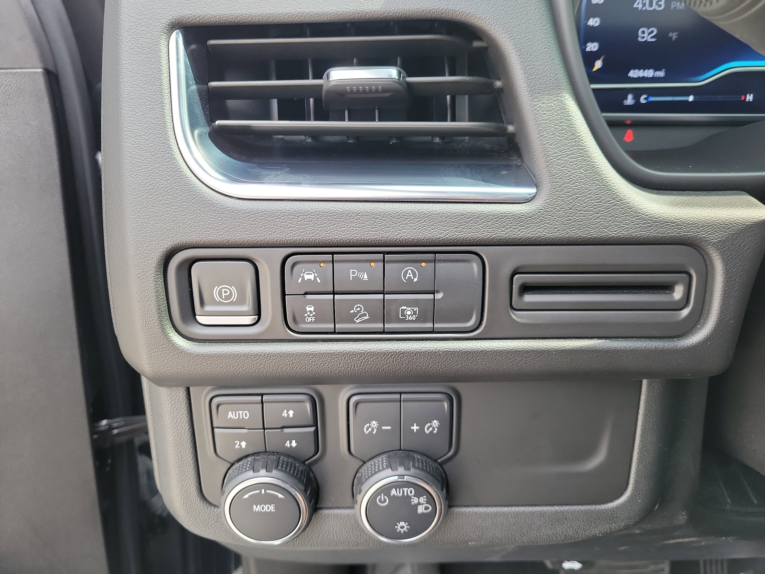 2024 Chevrolet Tahoe Z71 - Photo 19