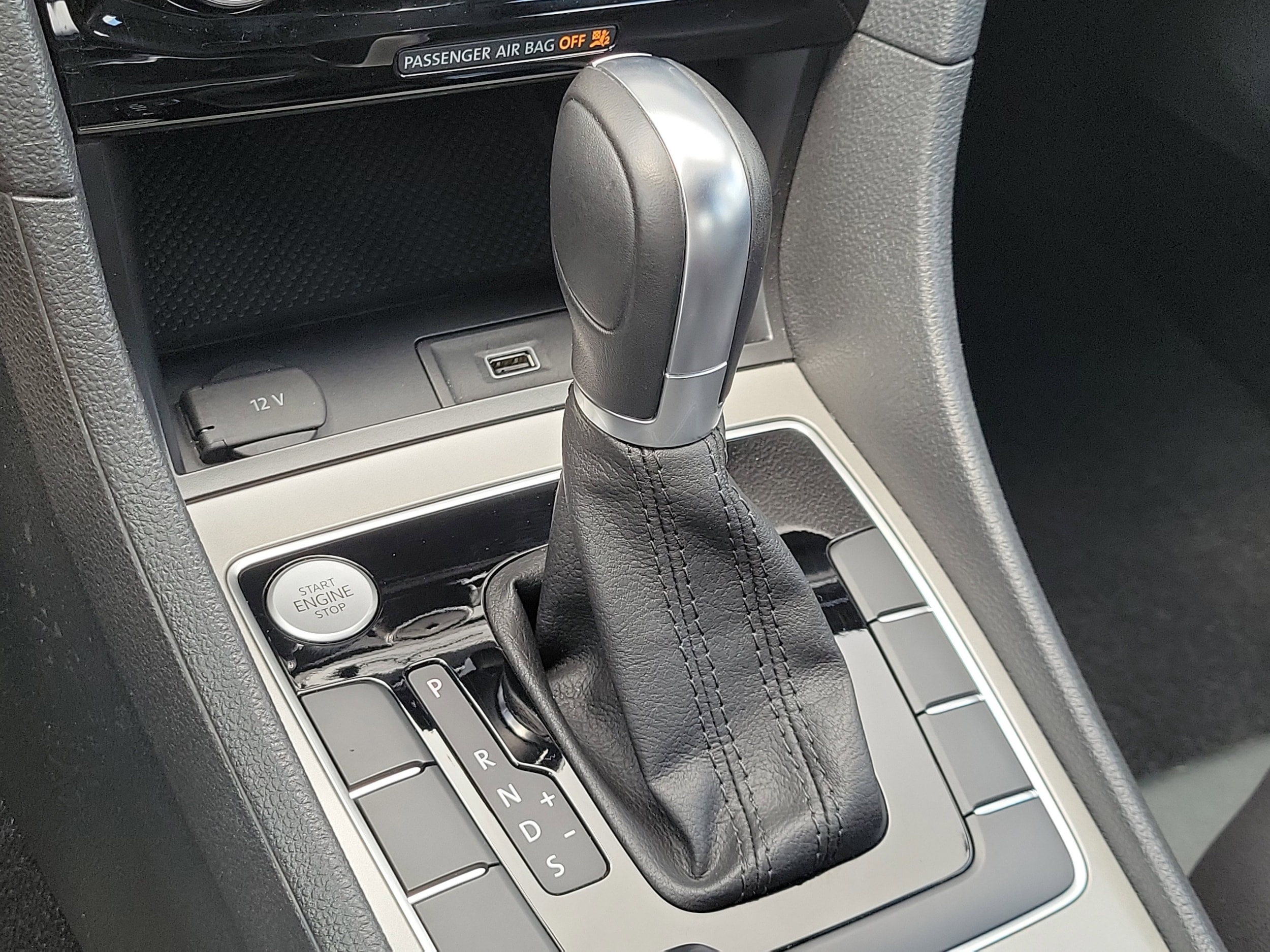 2021 Volkswagen Passat R-Line - Photo 29