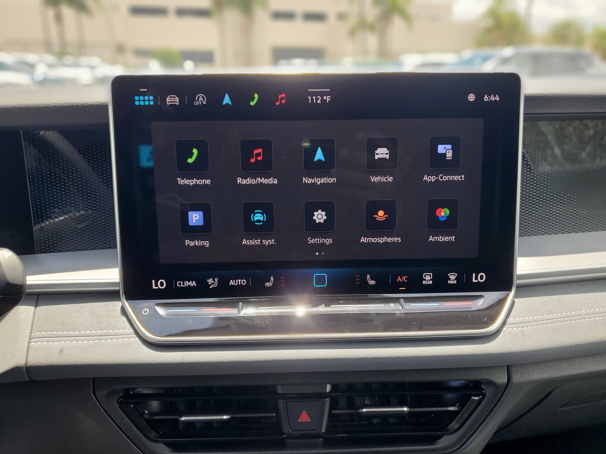 2026 Volkswagen Tiguan SE - Photo 15
