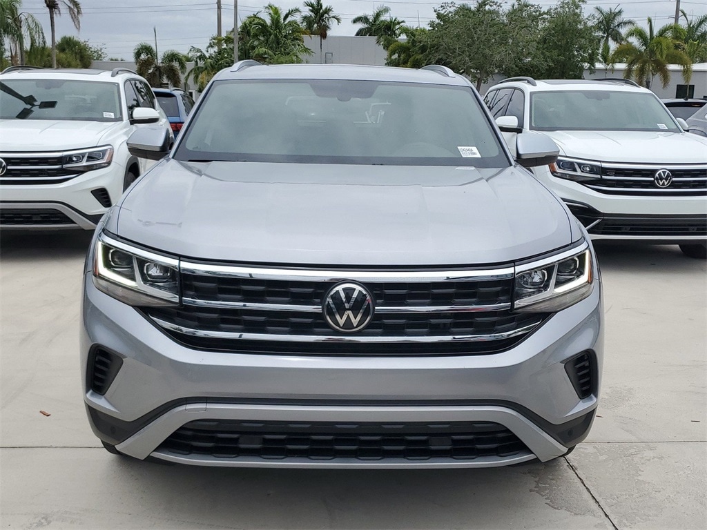 Used 2021 Volkswagen Atlas Cross Sport SE w/Tech with VIN 1V2JE2CA1MC214777 for sale in Coconut Creek, FL