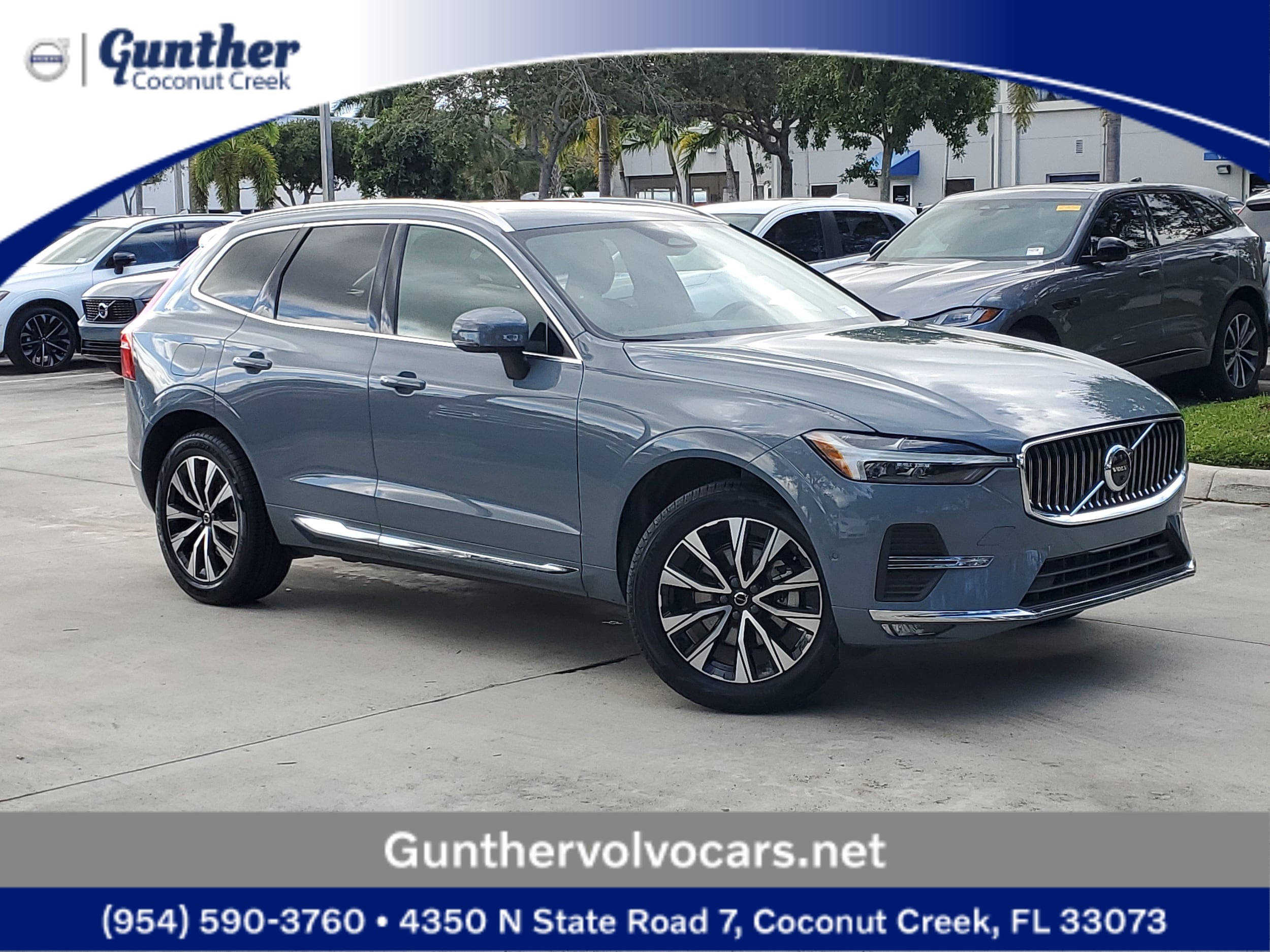 2023 Volvo XC60 Plus's photo