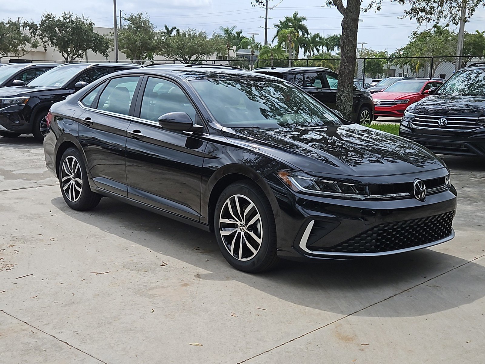 2025 Volkswagen Jetta 1.5T SE photo 2