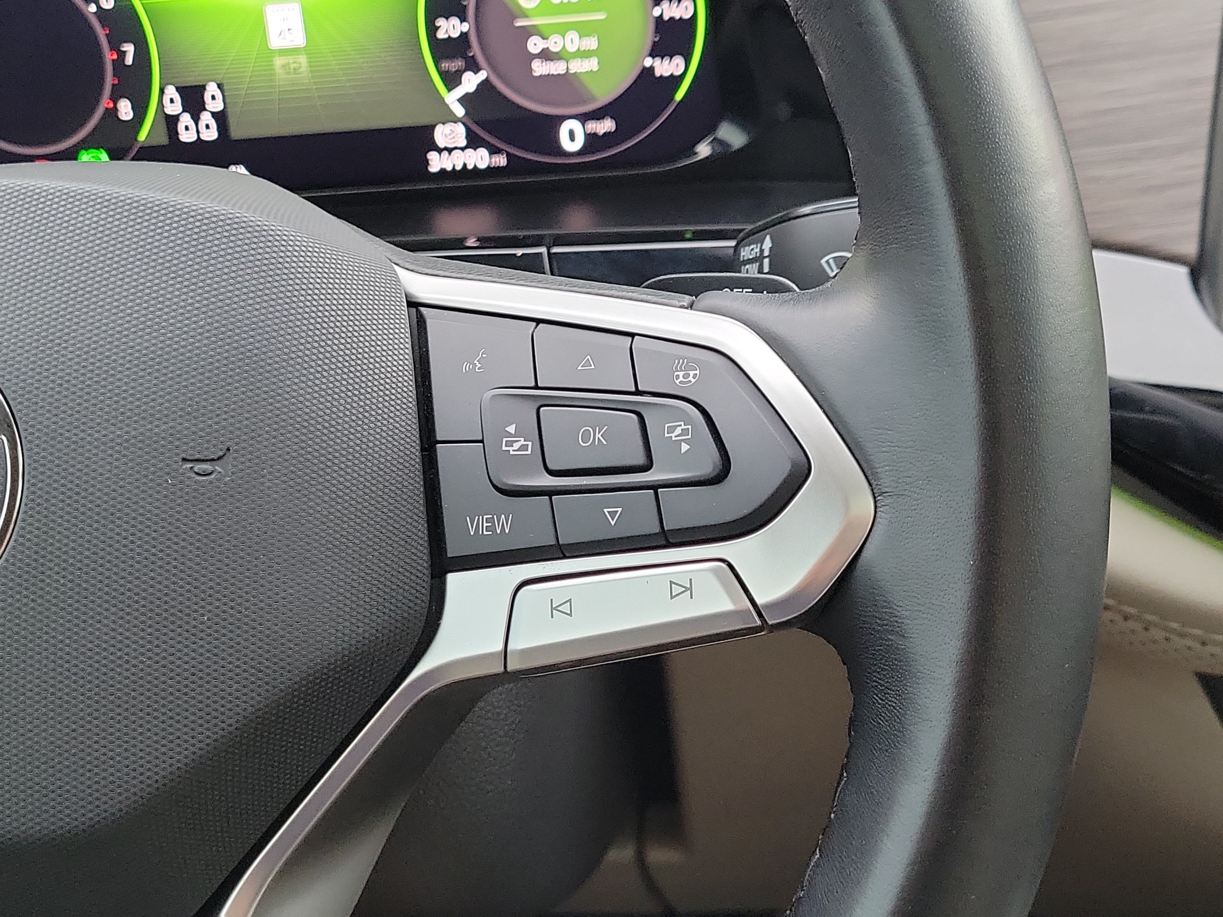 2024 Volkswagen Atlas SEL Premium R-Line - Photo 27