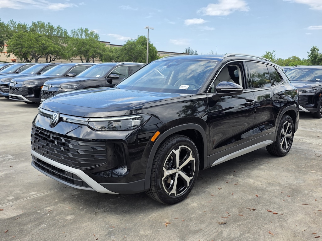 New 2026 Volkswagen Tiguan SE SUV