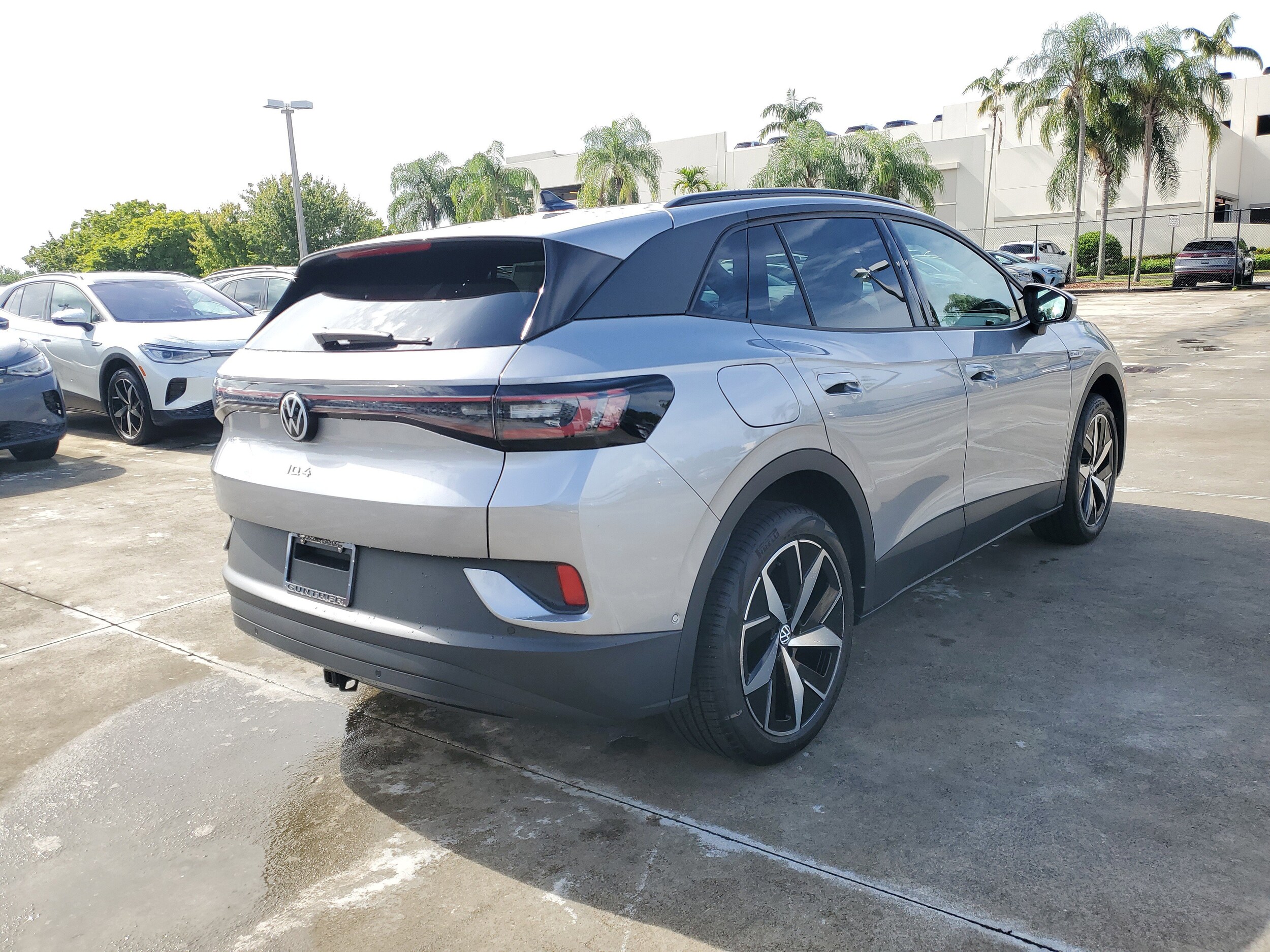 2025 Volkswagen ID.4 Pro S photo 2