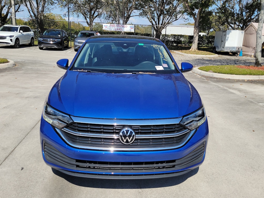 Used 2022 Volkswagen Jetta 1.5T SE Sedan