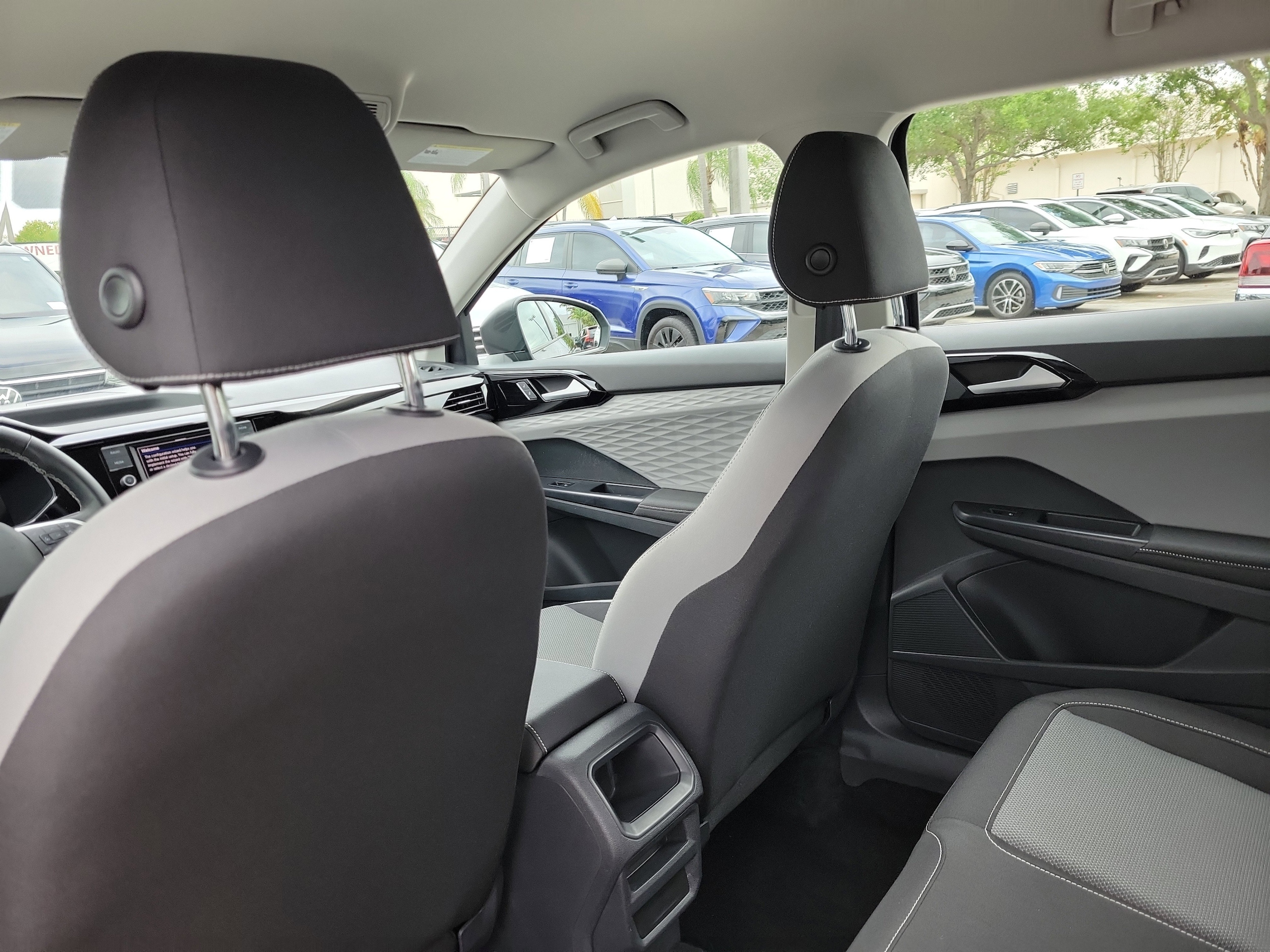 2024 Volkswagen Taos S - Photo 14