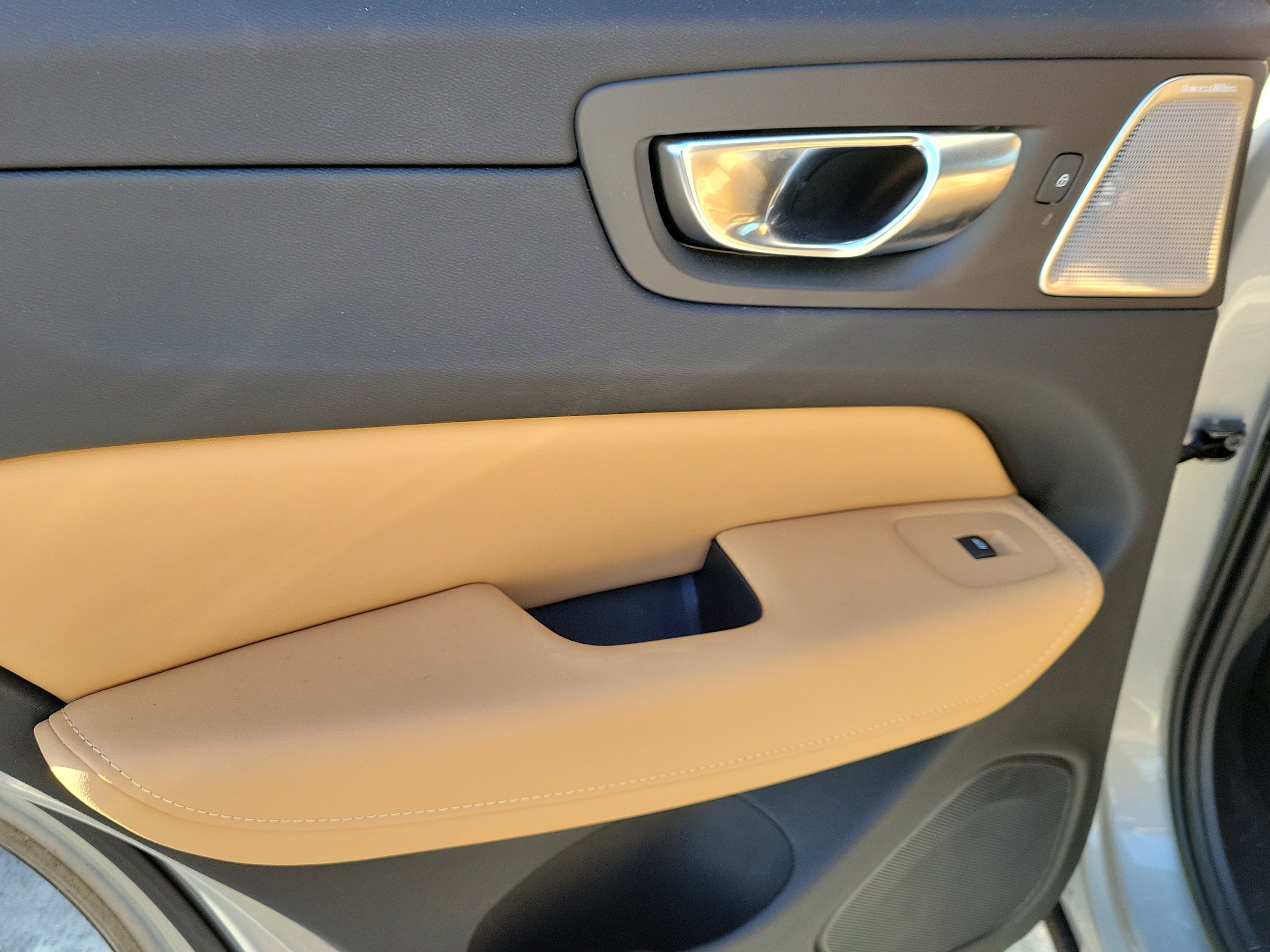 2023 Volvo XC60 Ultimate - Photo 13