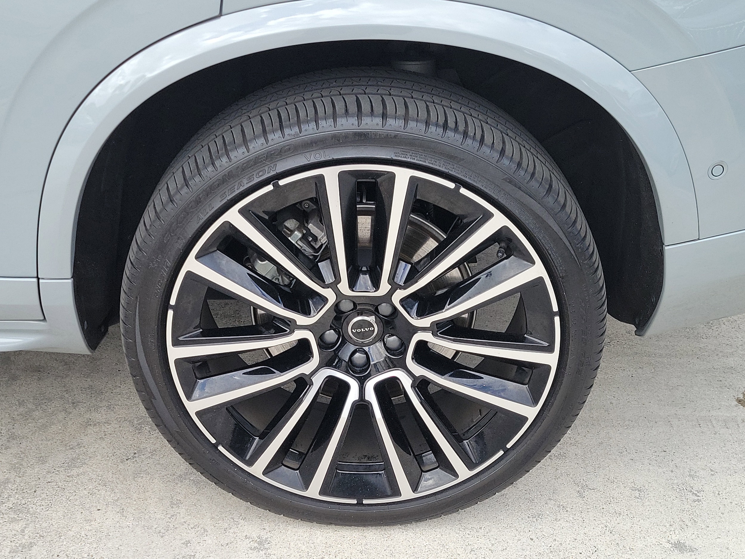 2025 Volvo XC90 Ultra - Photo 6