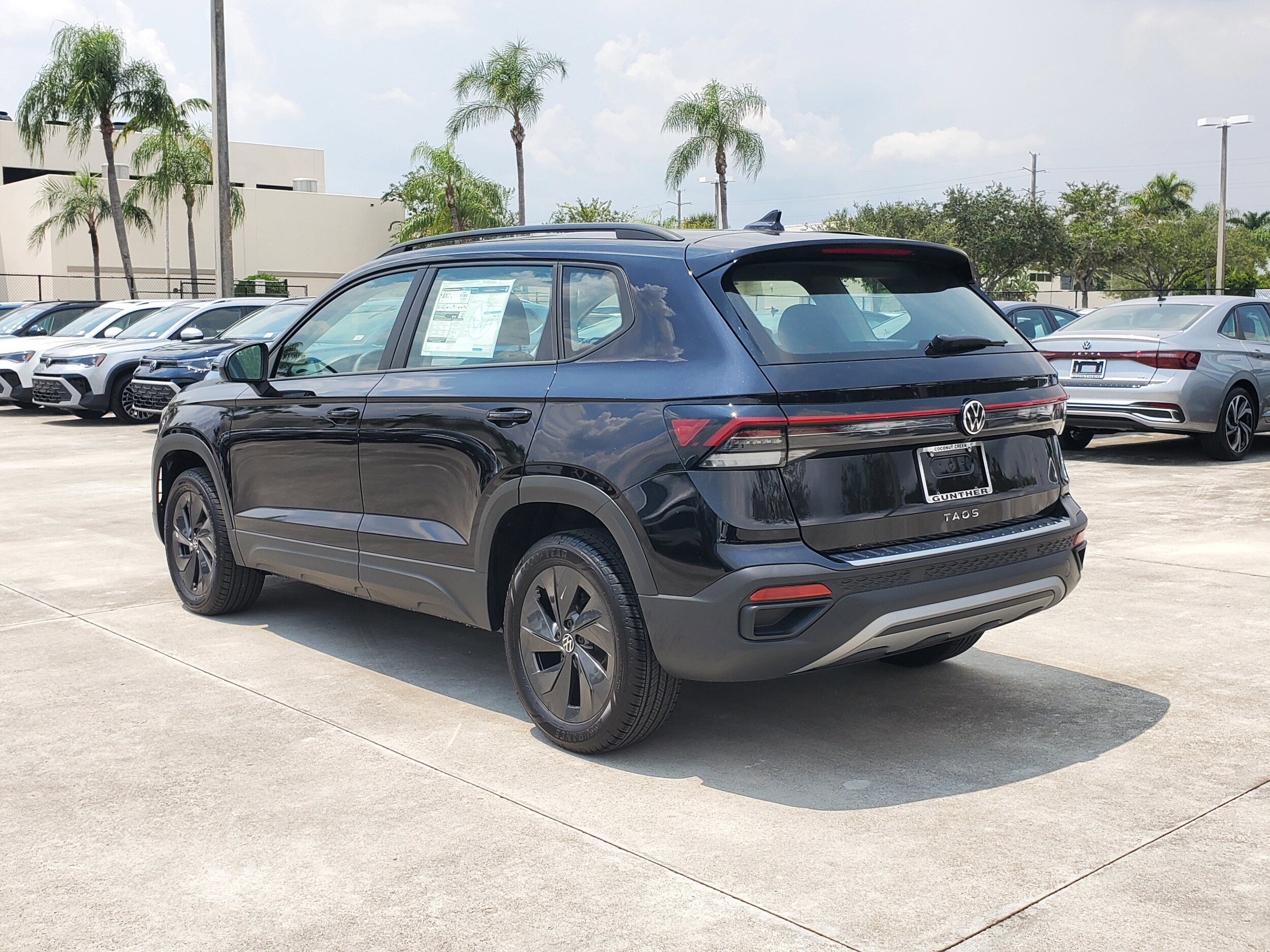 2025 Volkswagen Taos S photo 4