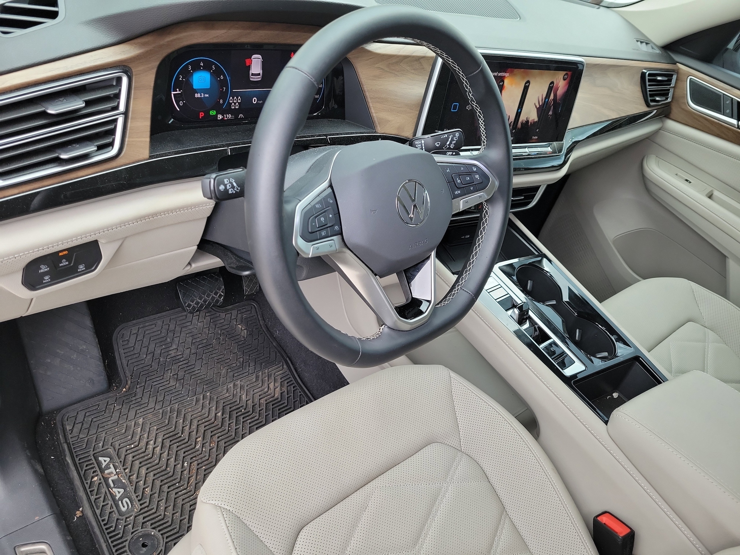 2026 Volkswagen Atlas SE w/Tech - Photo 17