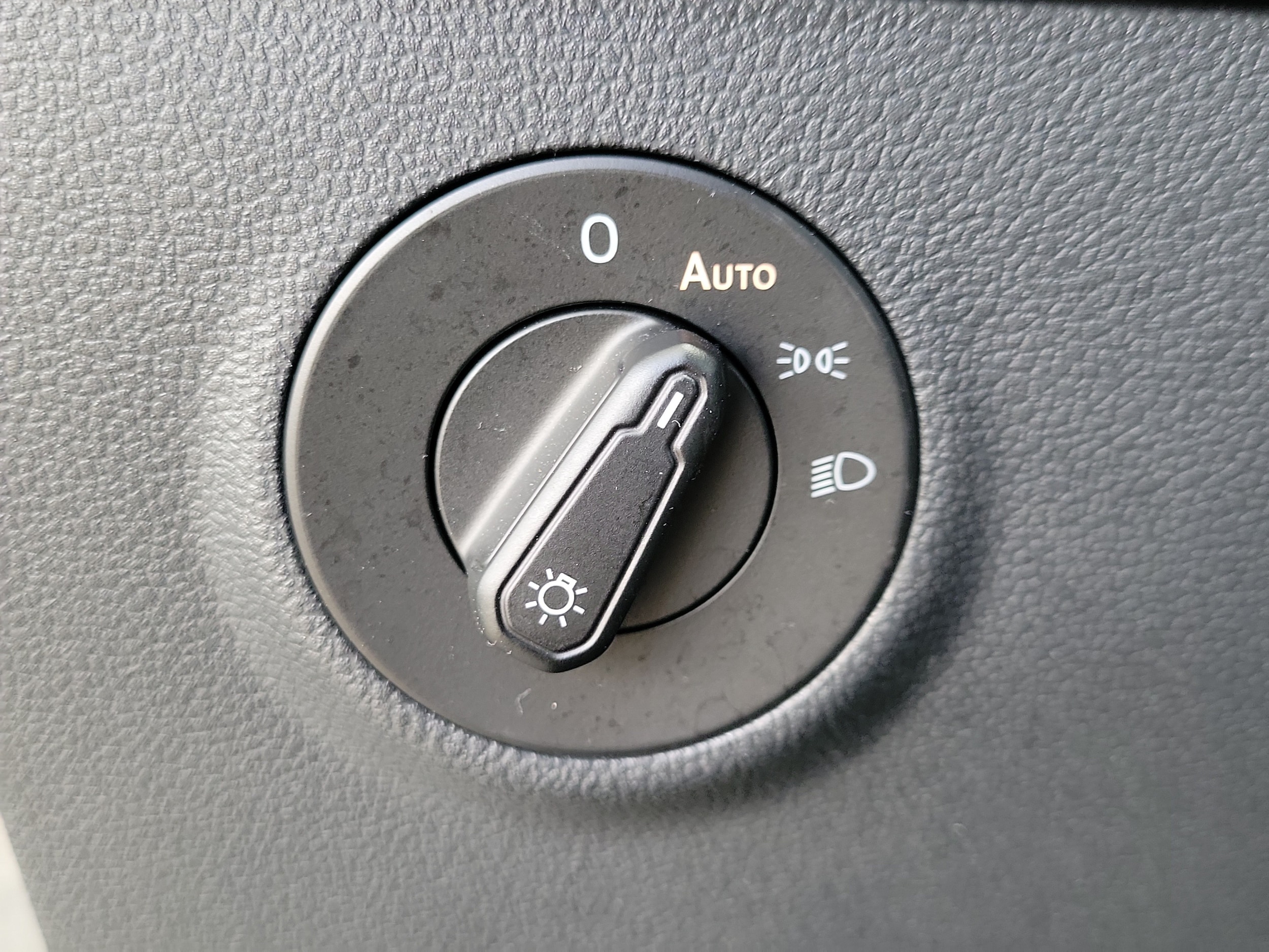 2024 Volkswagen Taos S - Photo 19