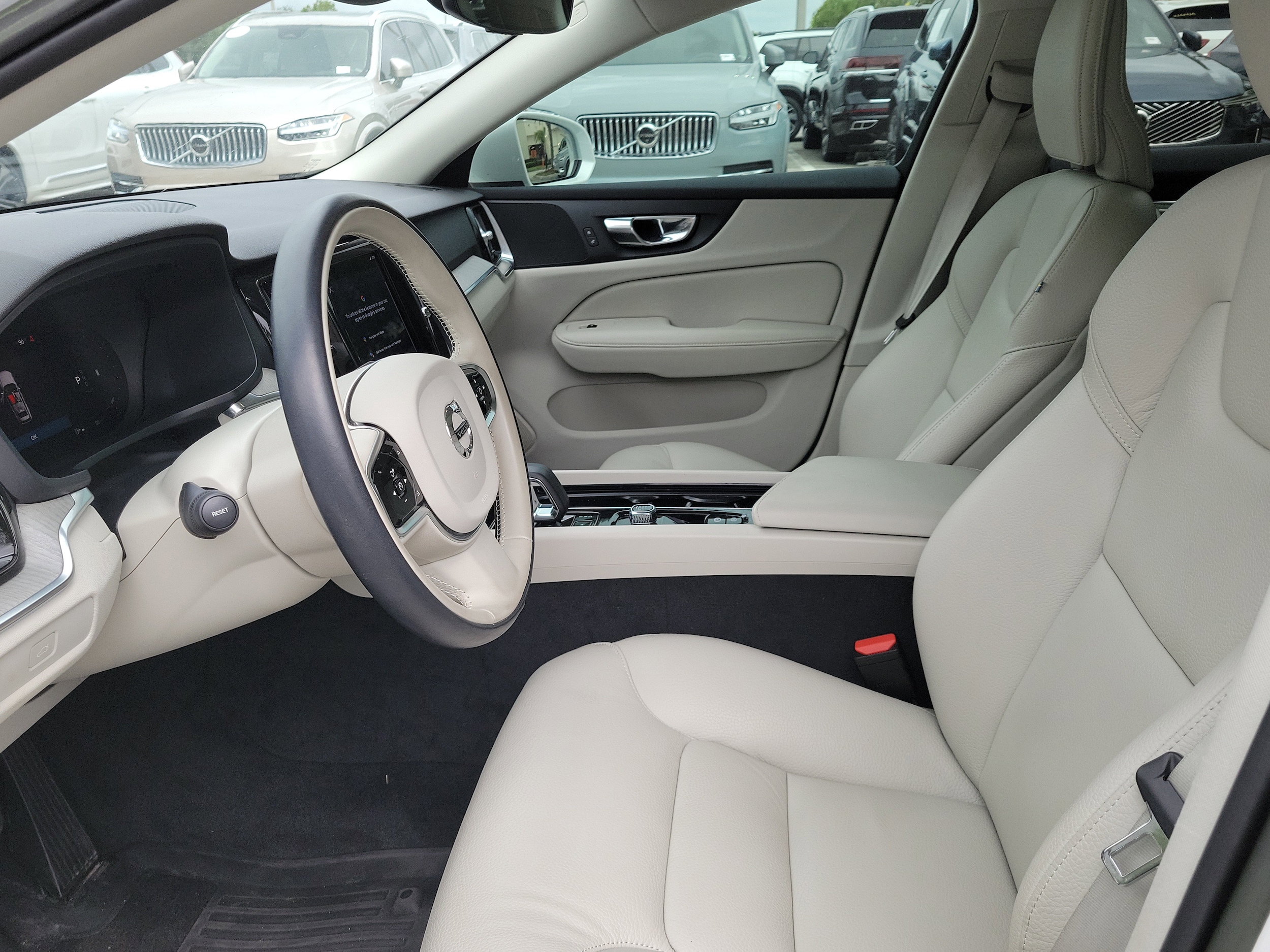 2023 Volvo V60 Cross Country Plus - Photo 15