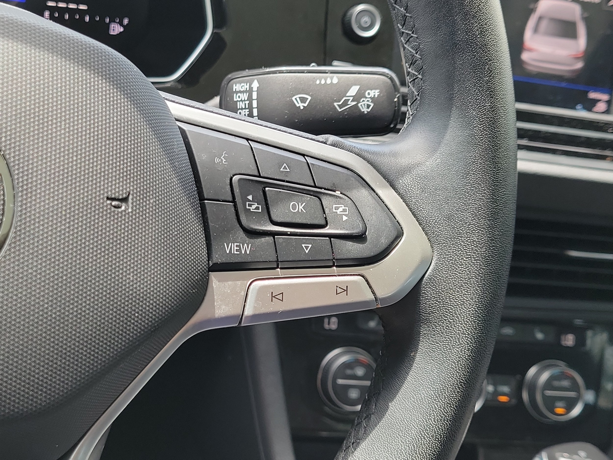 2024 Volkswagen Jetta SE - Photo 24