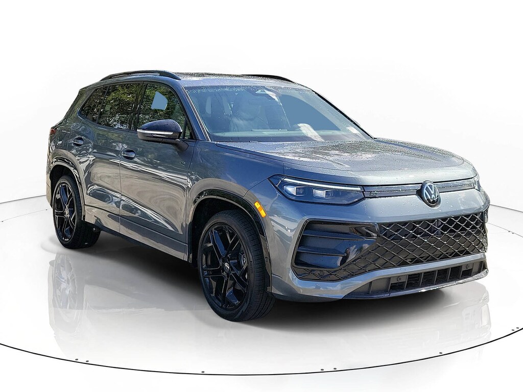 New 2026 Volkswagen Tiguan SE R-Line Black SUV