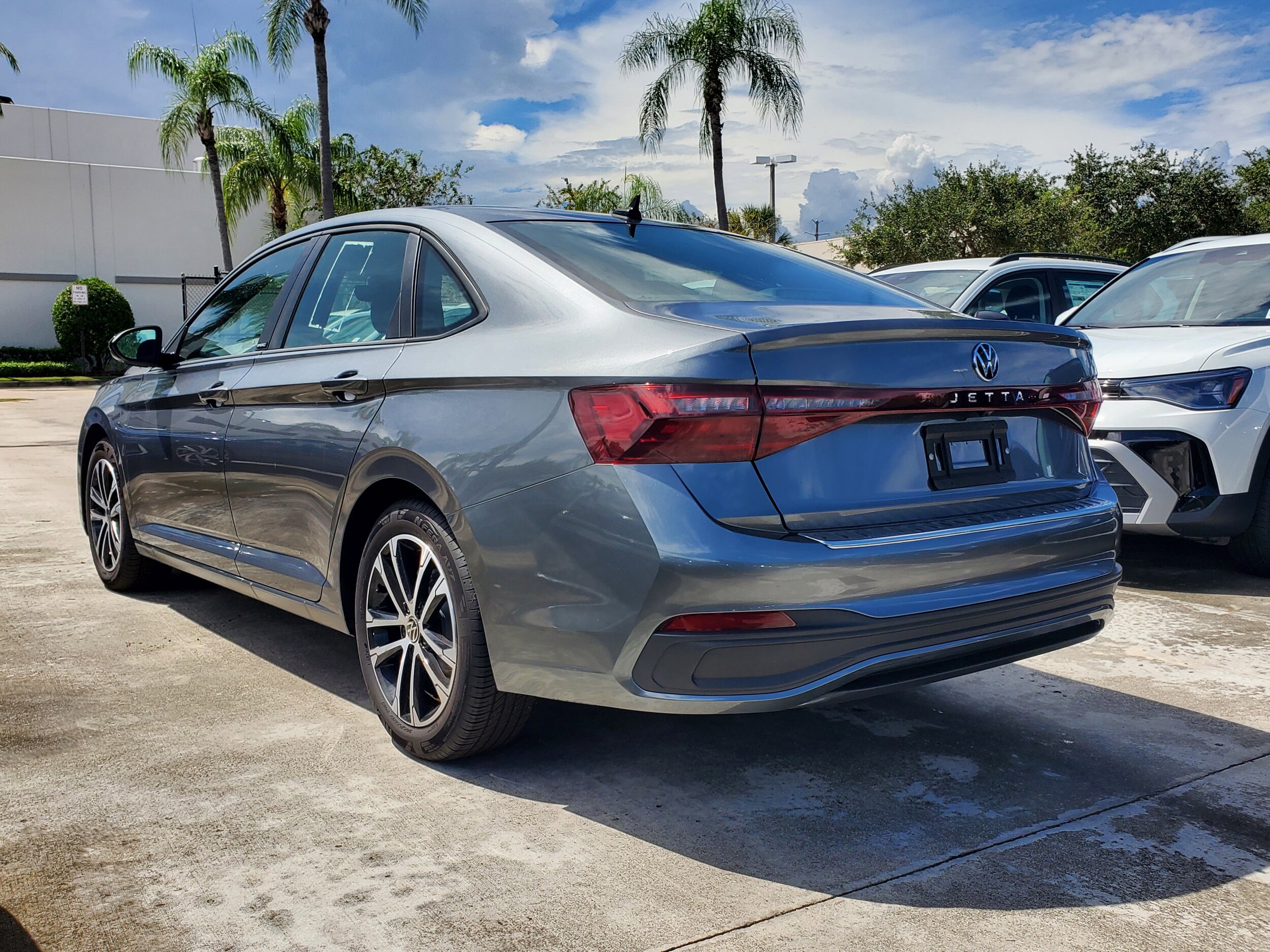 2026 Volkswagen Jetta Sport photo 4
