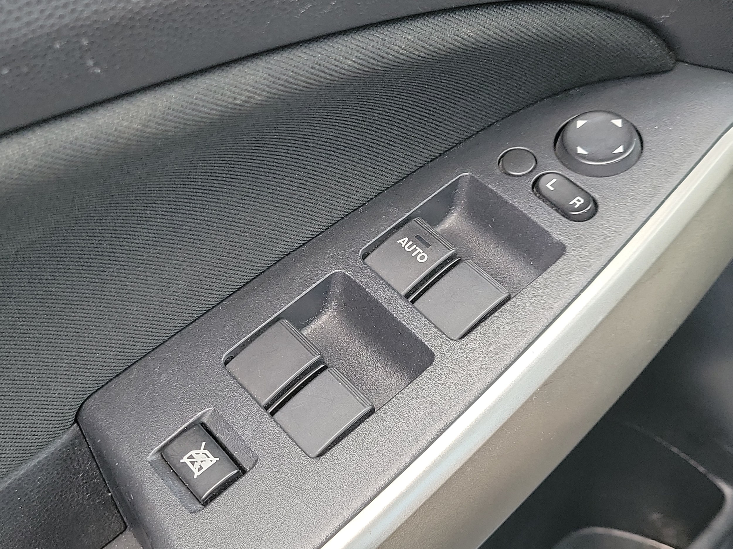 2014 Mazda Mazda2 Touring - Photo 26