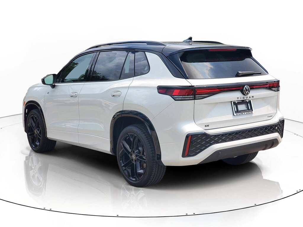 New 2026 Volkswagen Tiguan SE R-Line Black SUV