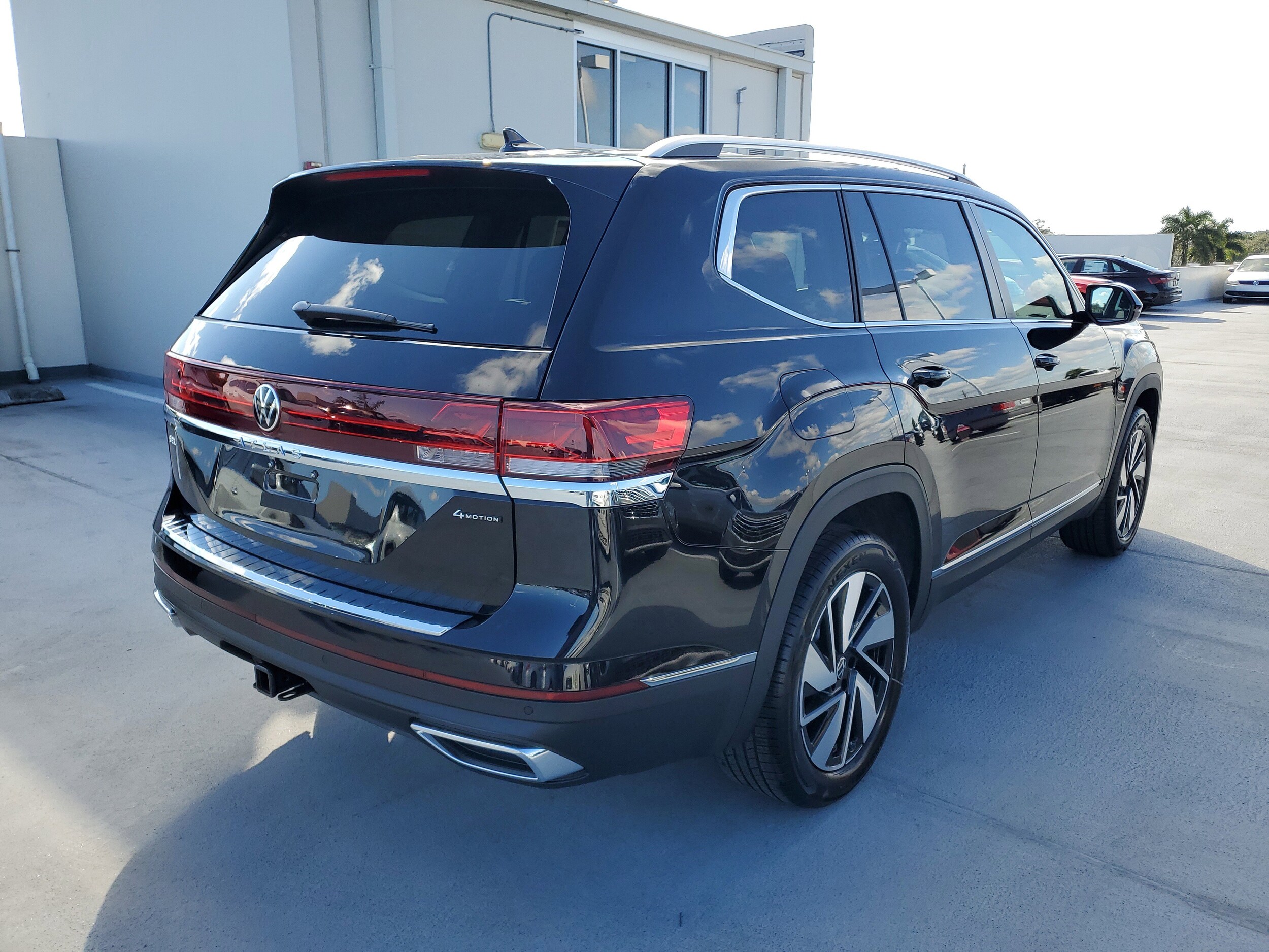 2026 Volkswagen Atlas SEL photo 3