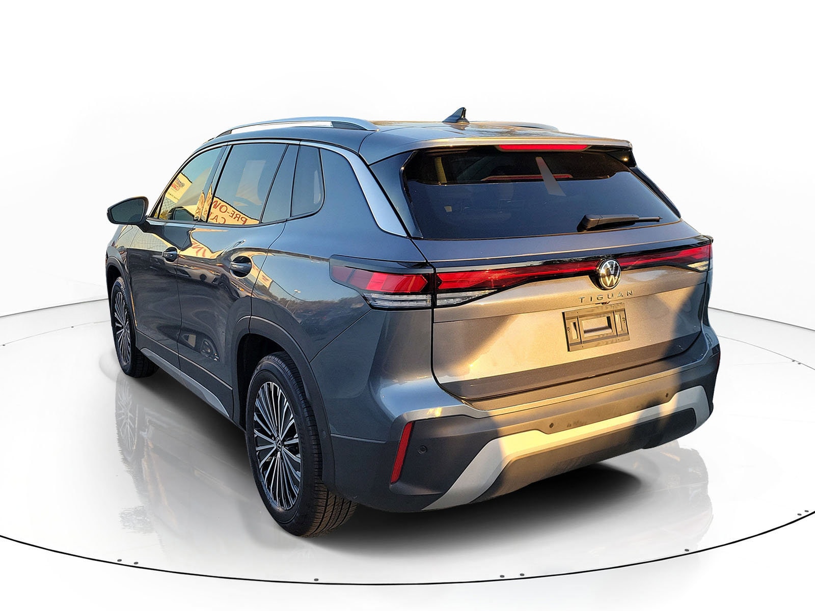 2025 Volkswagen Tiguan S - Photo 4
