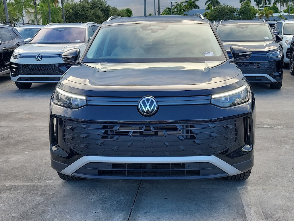New 2026 Volkswagen Tiguan SE SUV