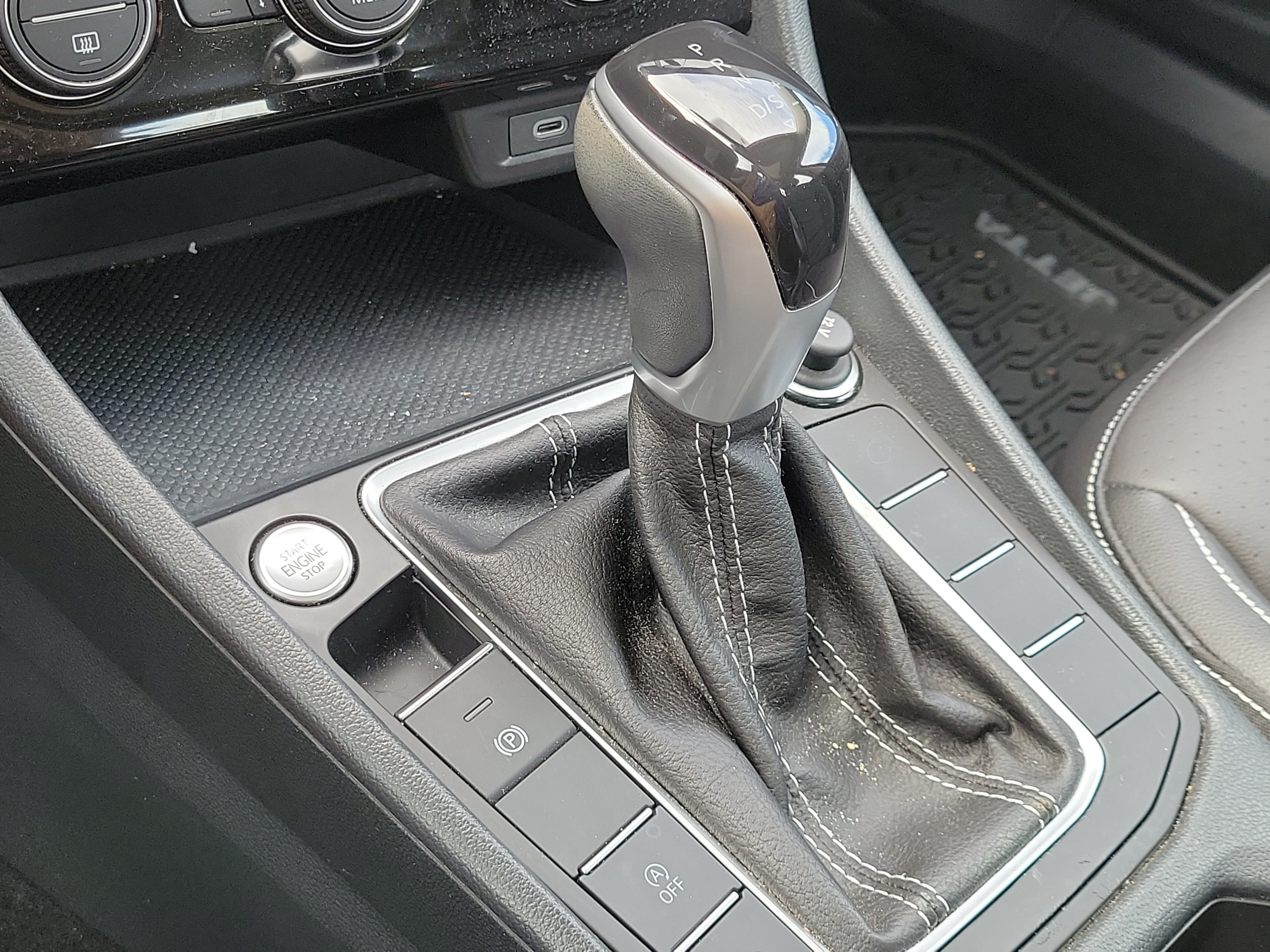 2023 Volkswagen Jetta SE - Photo 22