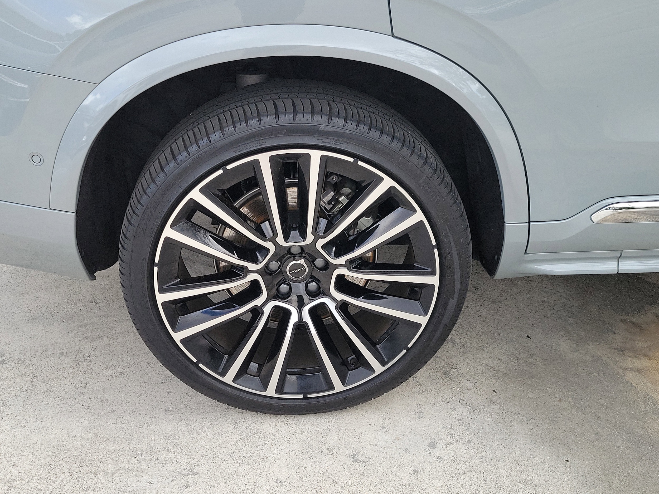 2025 Volvo XC90 Ultra - Photo 13
