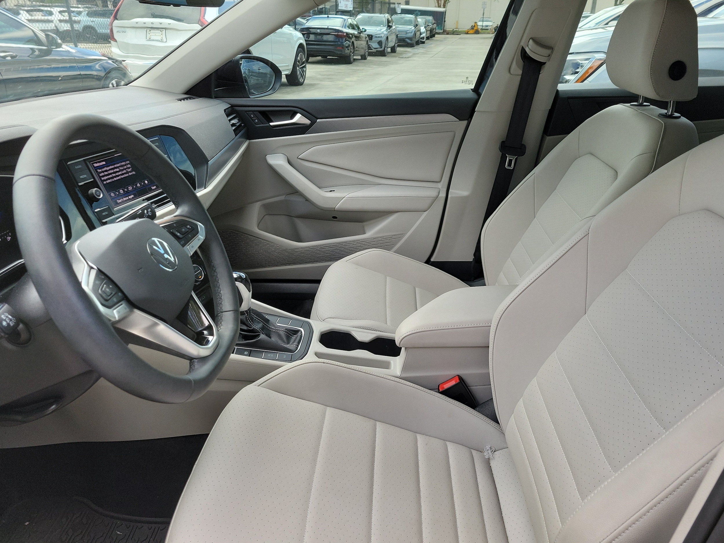 2024 Volkswagen Jetta SE - Photo 11