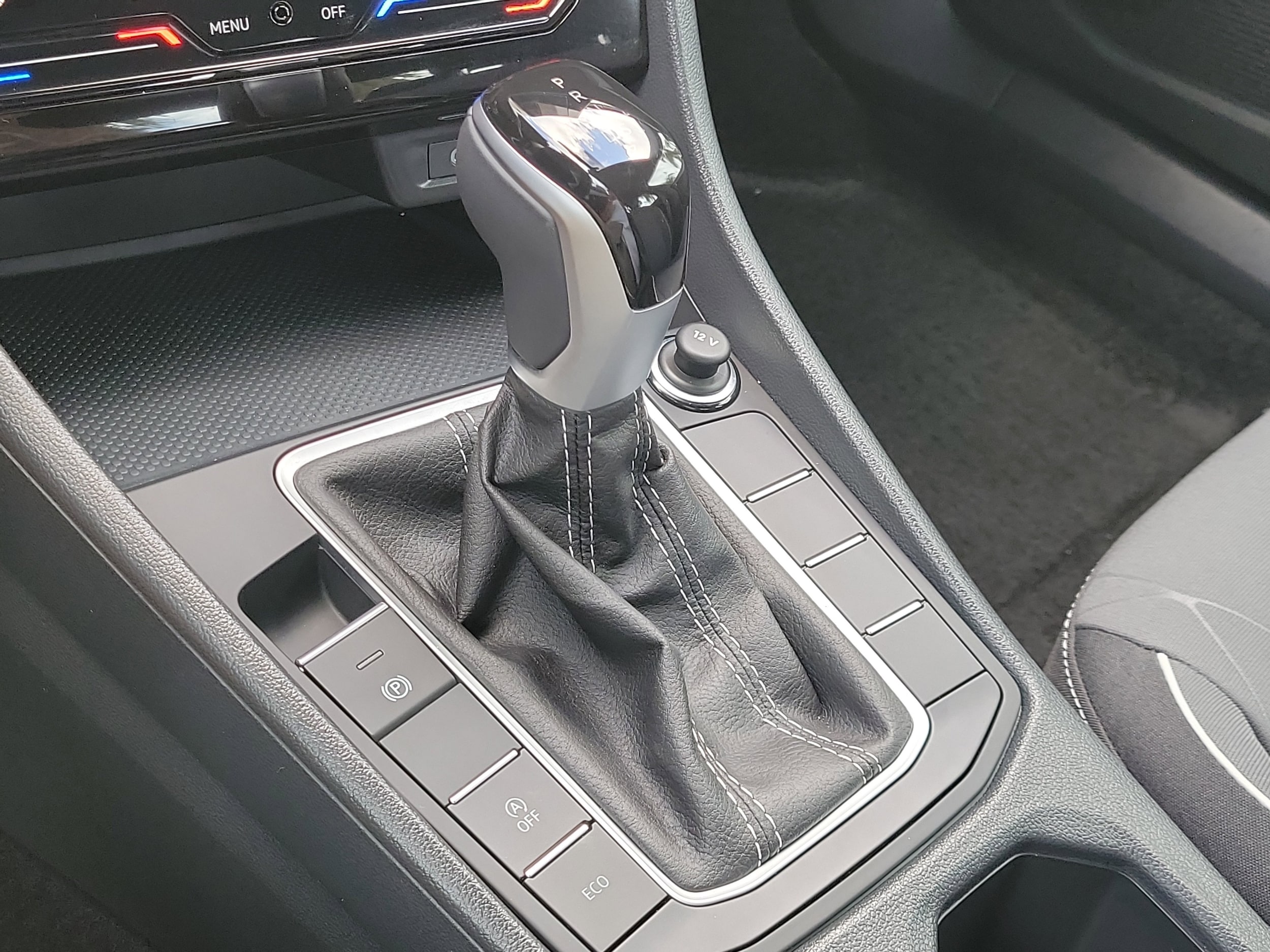 2025 Volkswagen Jetta Sport - Photo 28