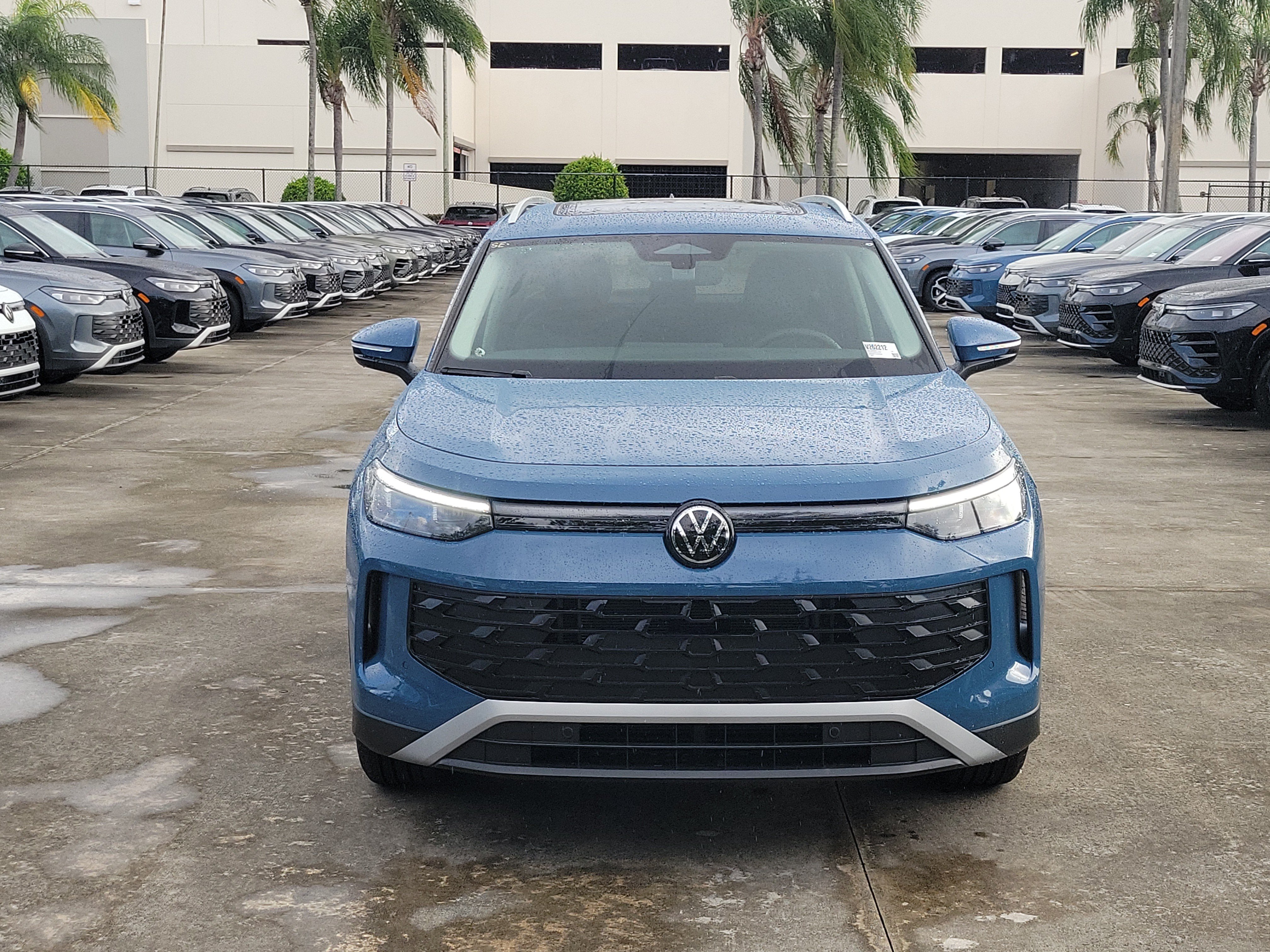 New 2026 Volkswagen Tiguan SE SUV