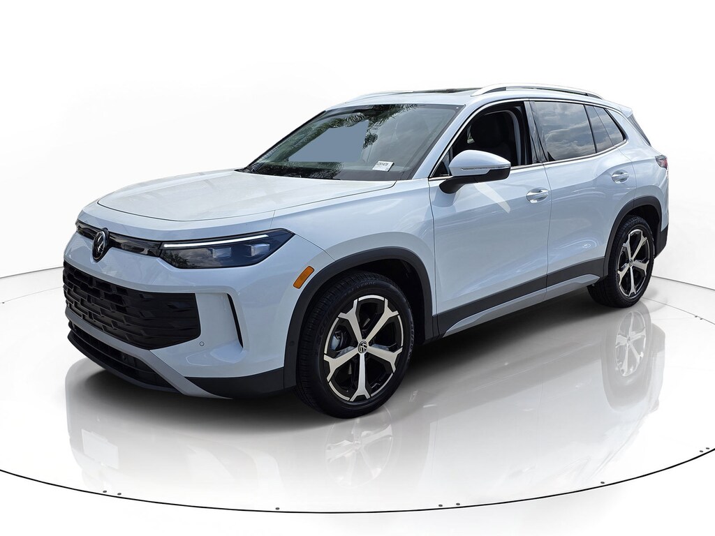 New 2026 Volkswagen Tiguan SE SUV
