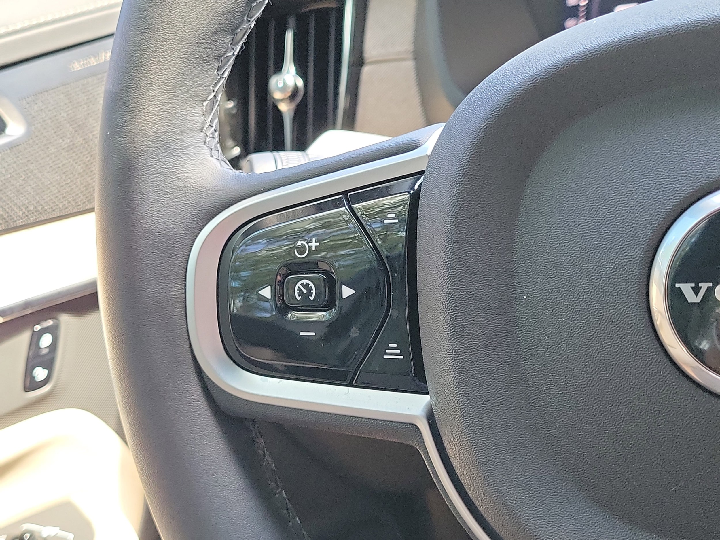 2026 Volvo XC90 Plus - Photo 21