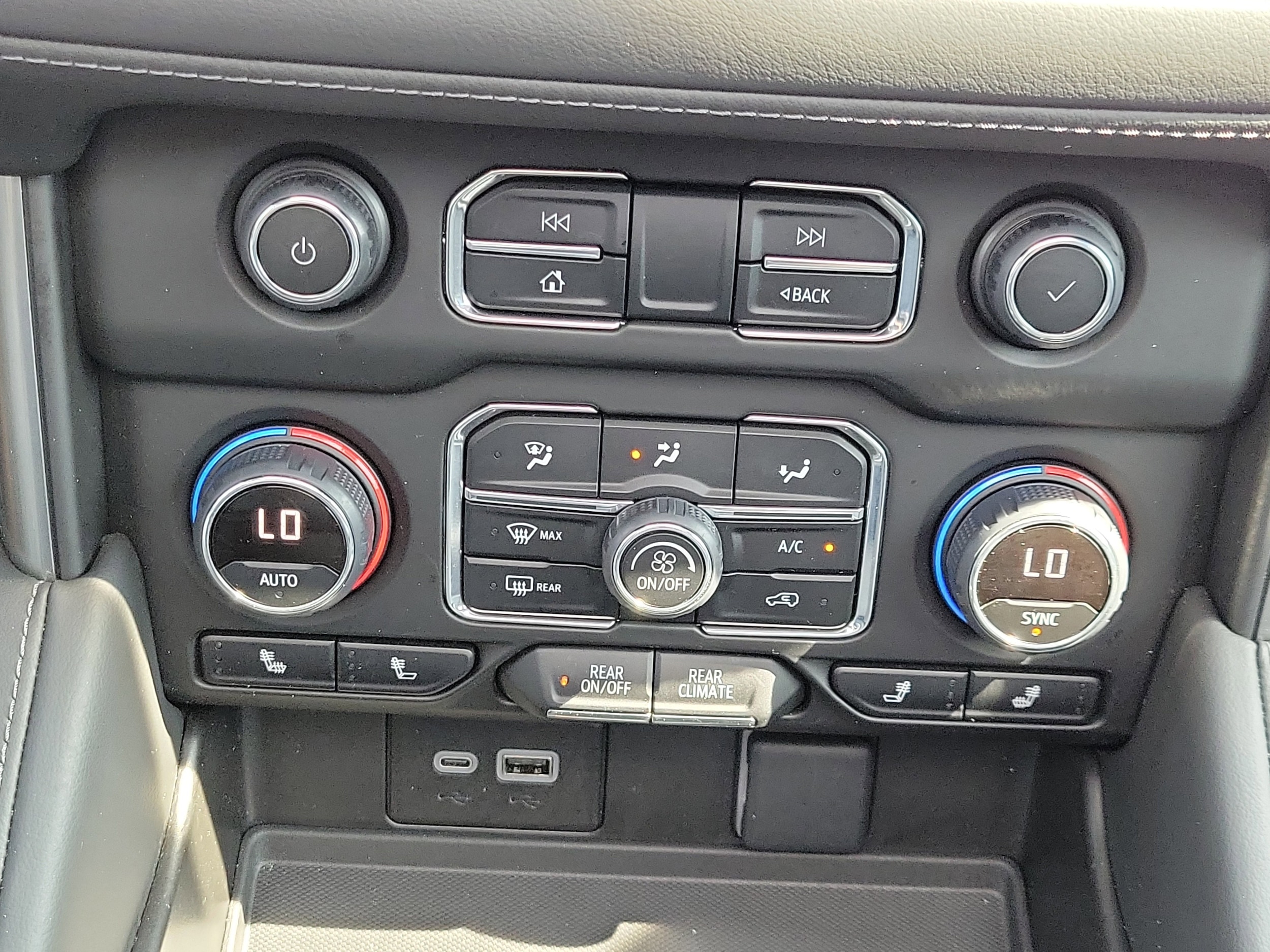 2024 Chevrolet Tahoe Z71 - Photo 26