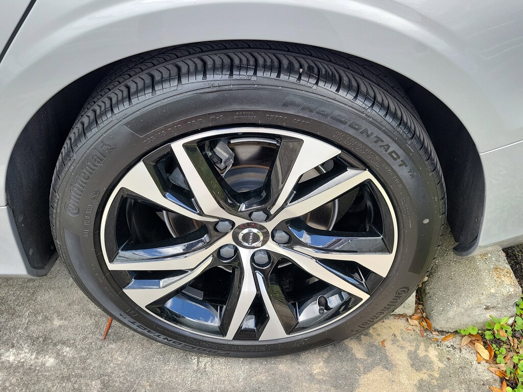 Used 2023 Volvo S60 B5 FWD Core Dark Sedan