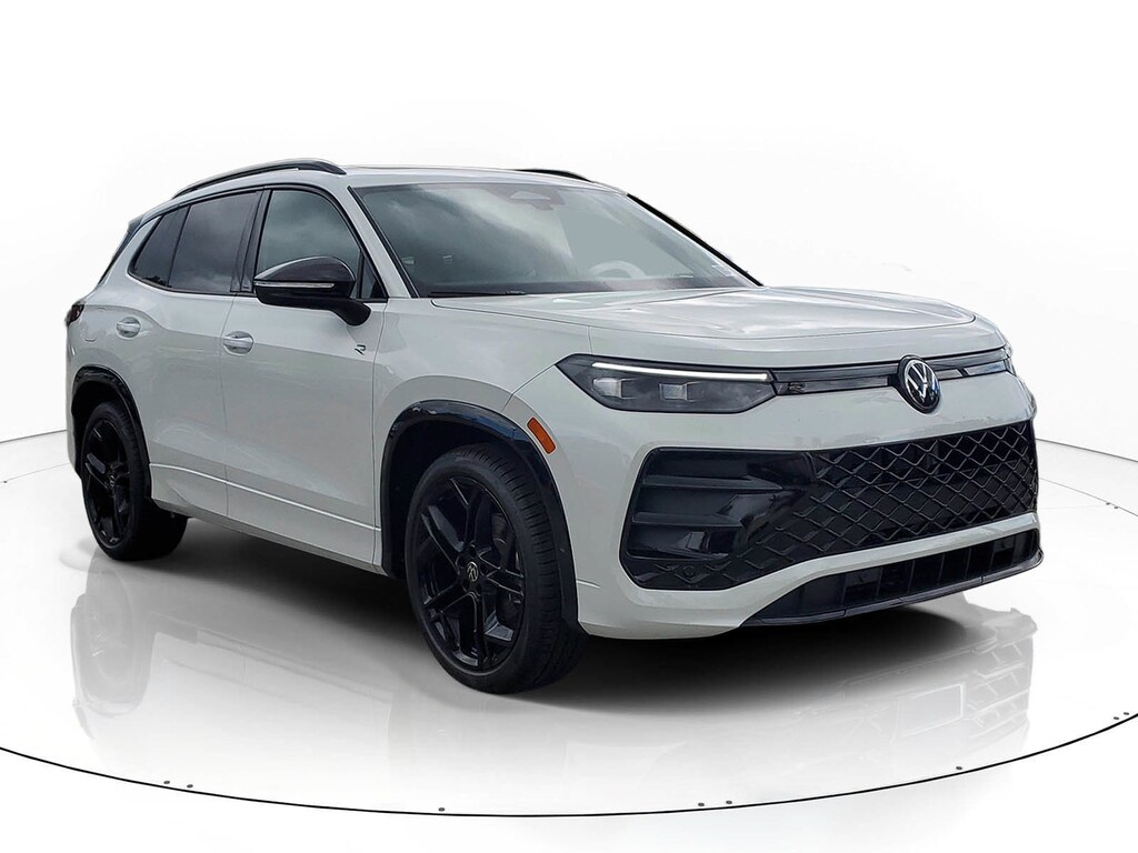 New 2026 Volkswagen Tiguan SE R-Line Black SUV