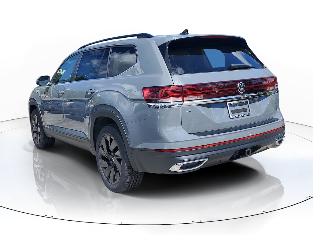 New 2026 Volkswagen Atlas SE w/Technology SUV