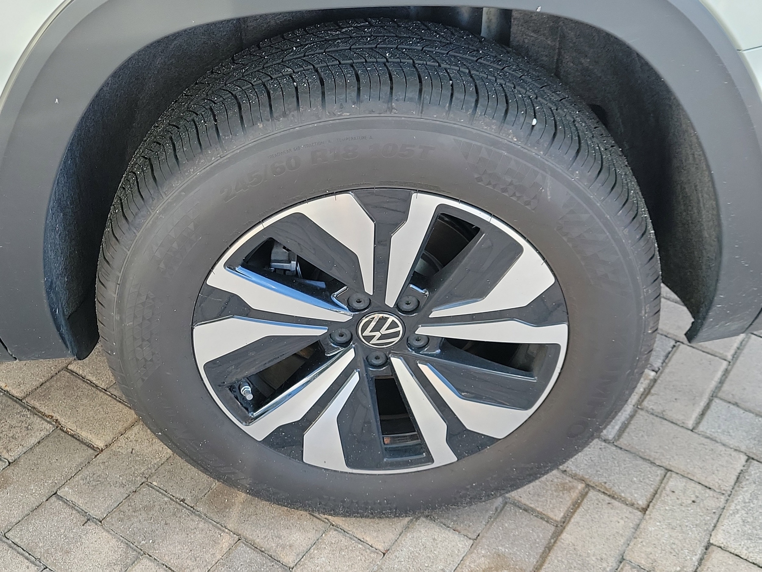 2026 Volkswagen Atlas SE - Photo 5