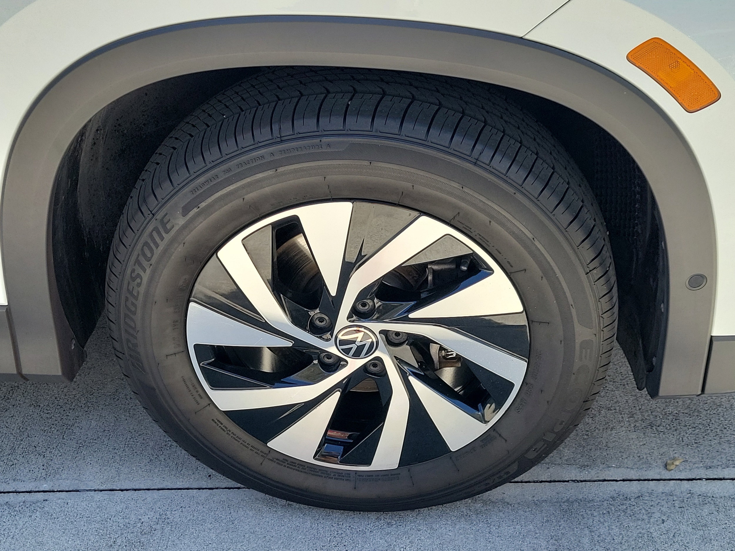 2025 Volkswagen Tiguan S - Photo 11