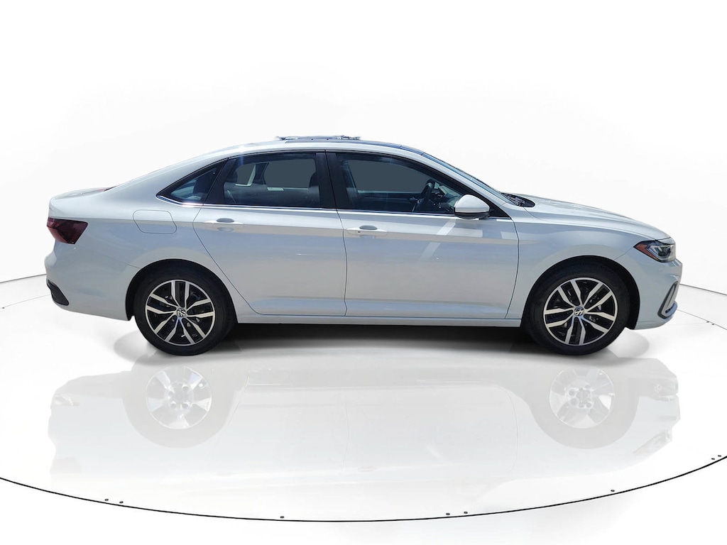New 2026 Volkswagen Jetta 1.5T SE Sedan