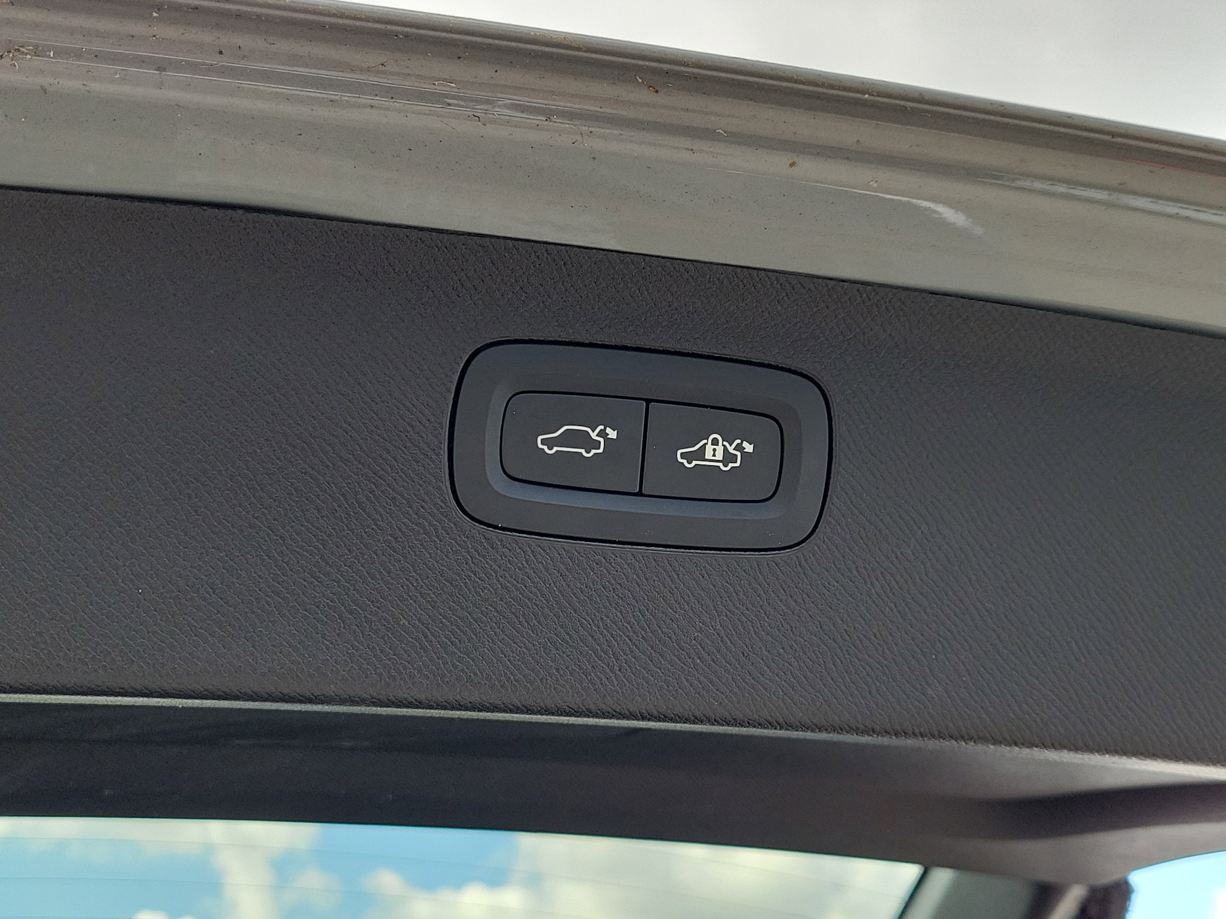 2025 Volvo XC90 Ultra - Photo 14