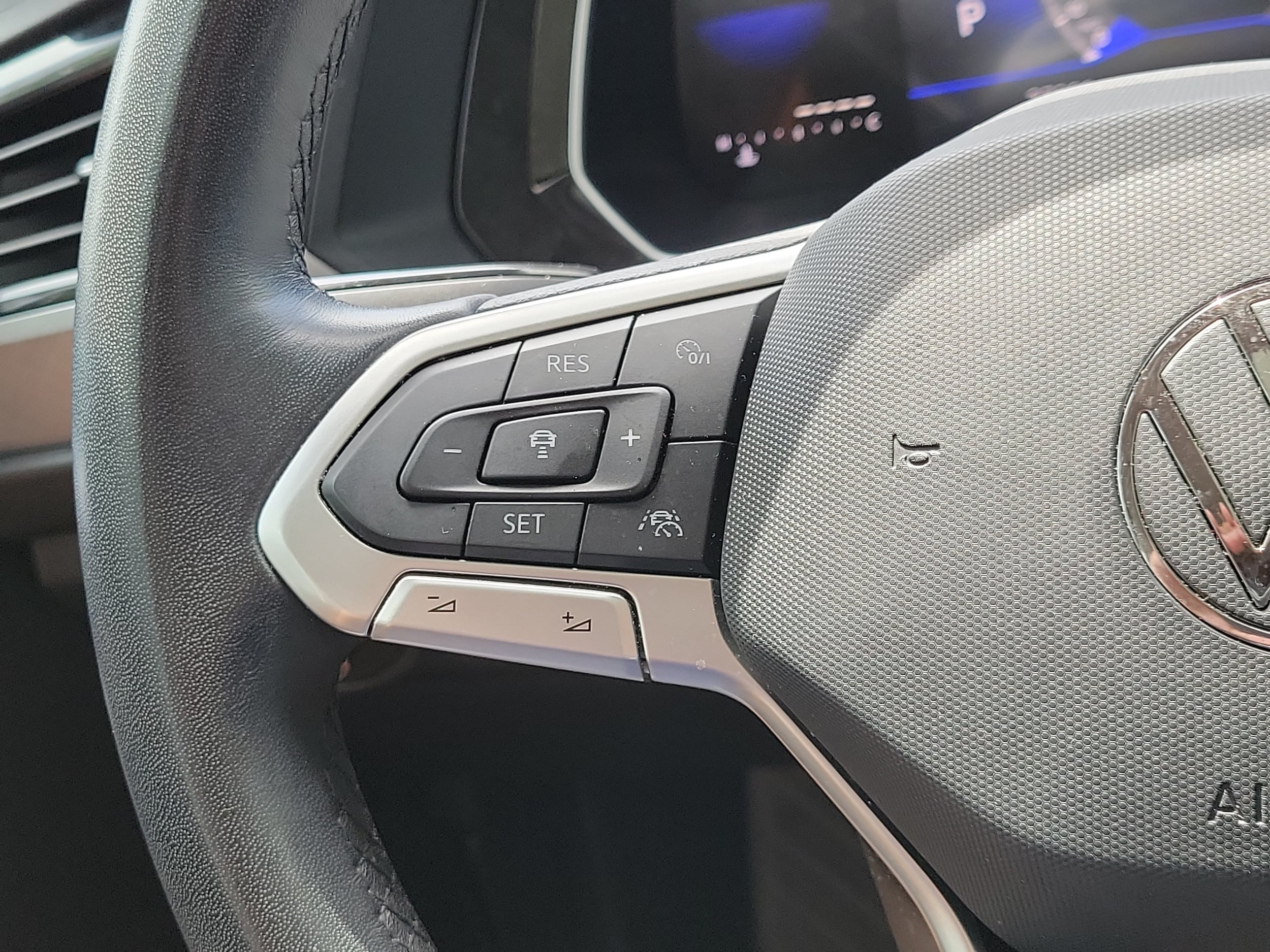2024 Volkswagen Jetta SE - Photo 23