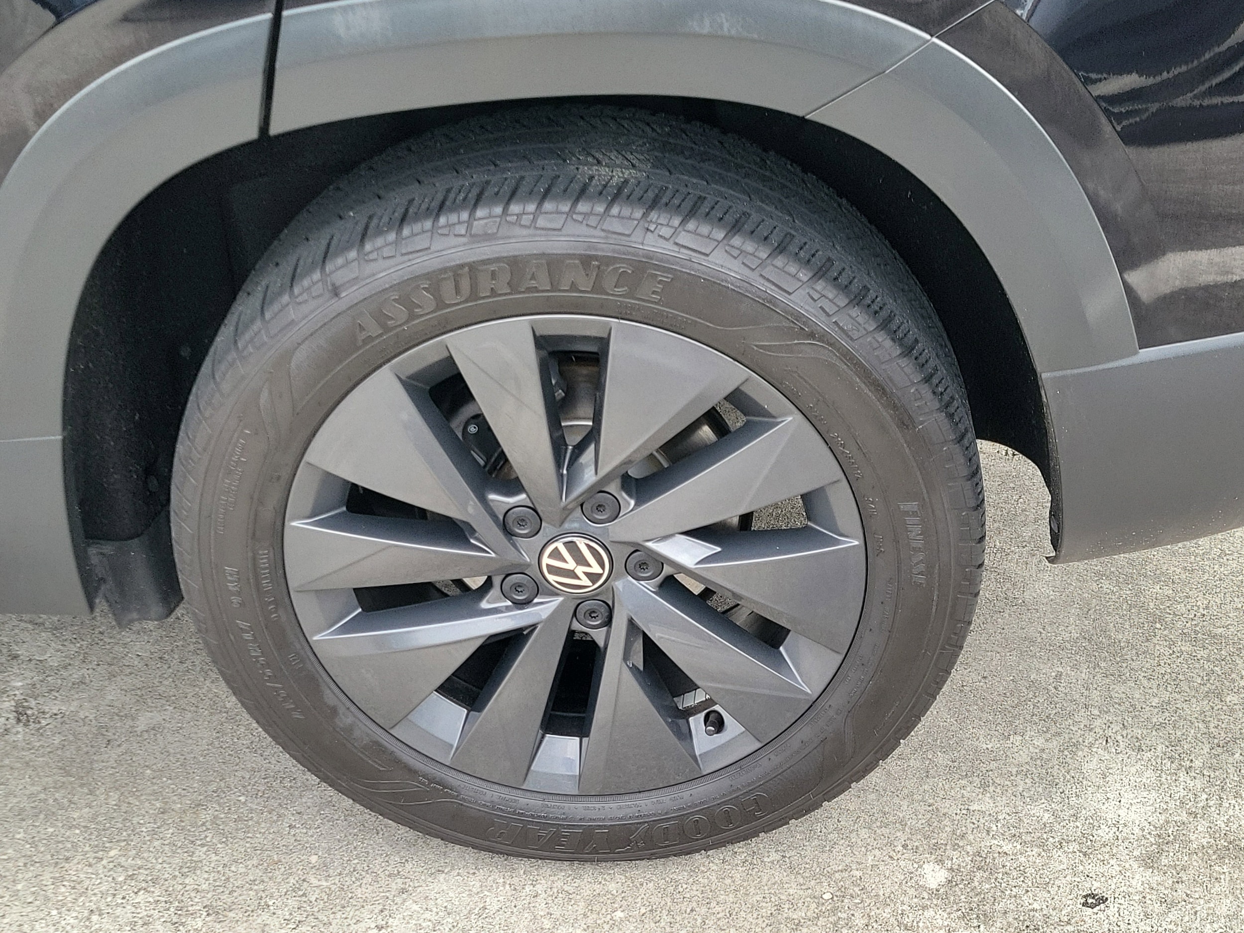 2024 Volkswagen Taos S - Photo 5