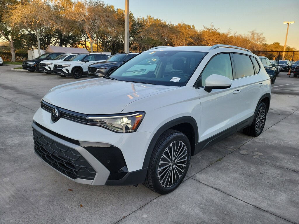 Used 2025 Volkswagen Taos 1.5T SE SUV