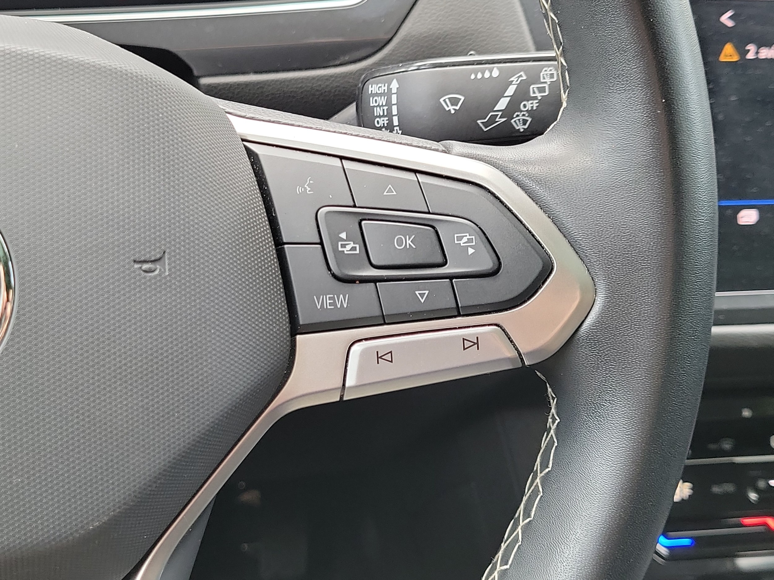 2024 Volkswagen Tiguan SE - Photo 24