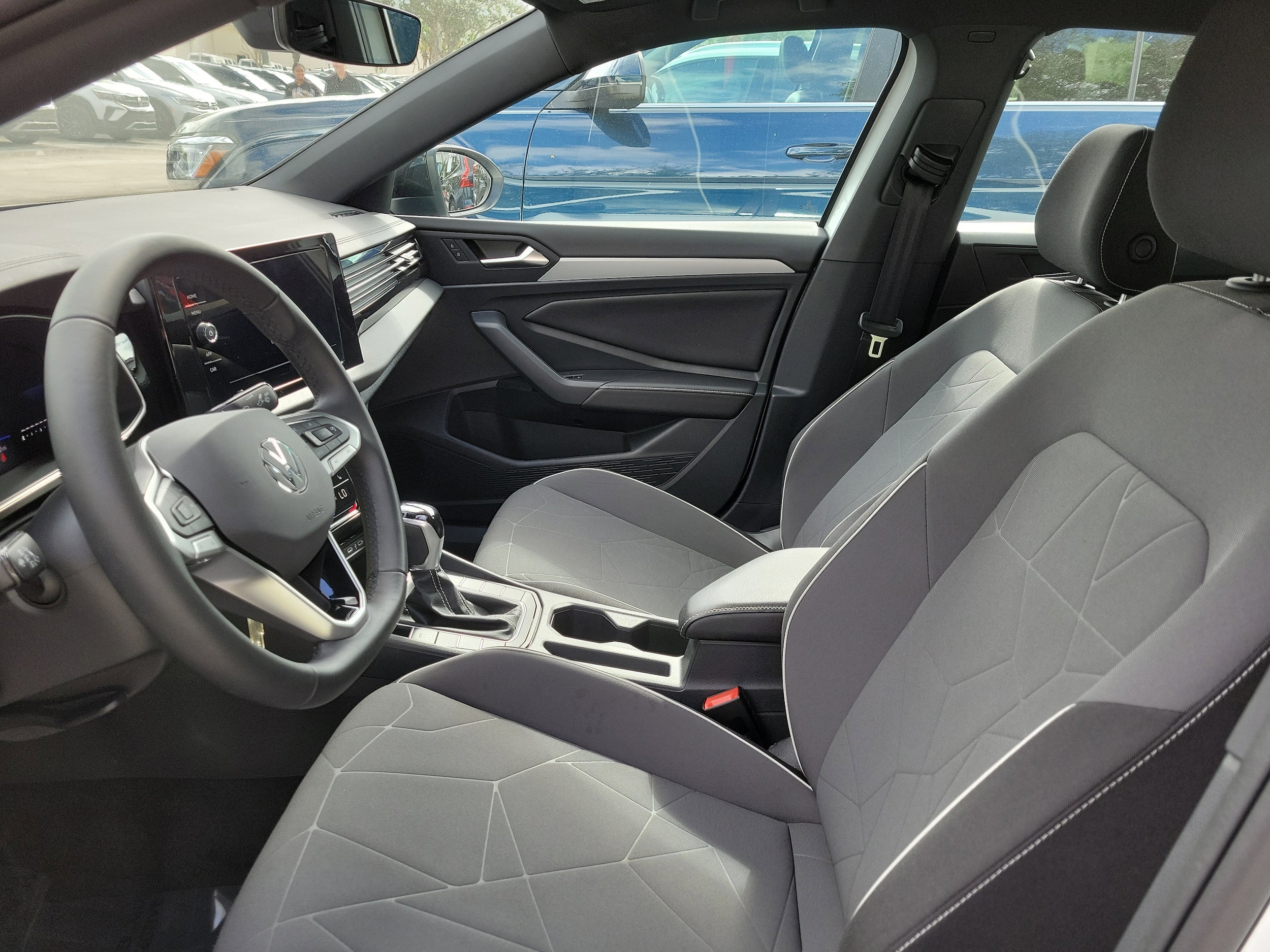 2025 Volkswagen Jetta Sport - Photo 14