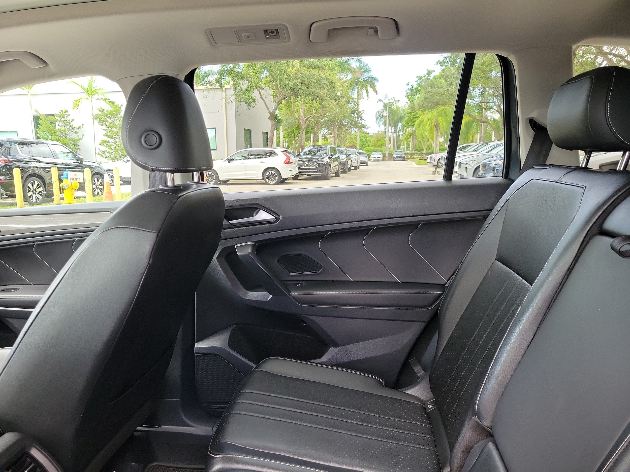 2024 Volkswagen Tiguan SE - Photo 12