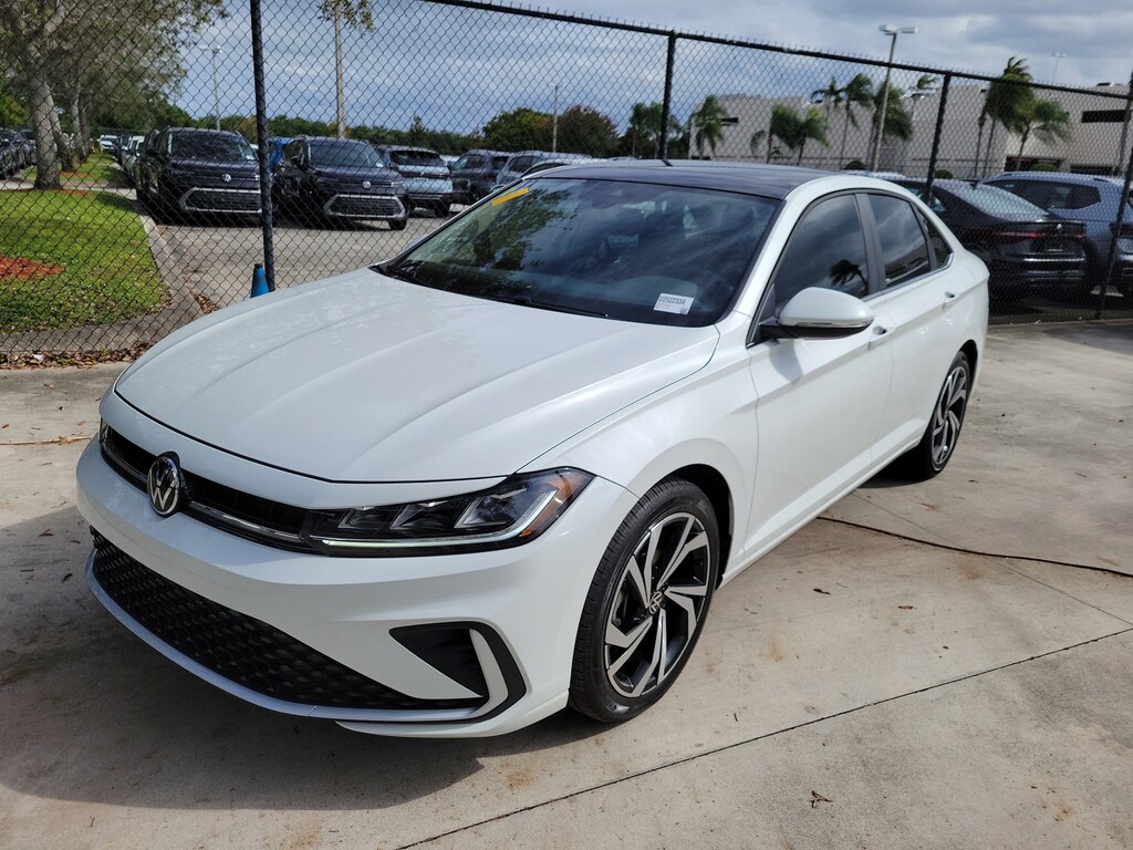 Certified 2025 Volkswagen Jetta 1.5T SEL Sedan